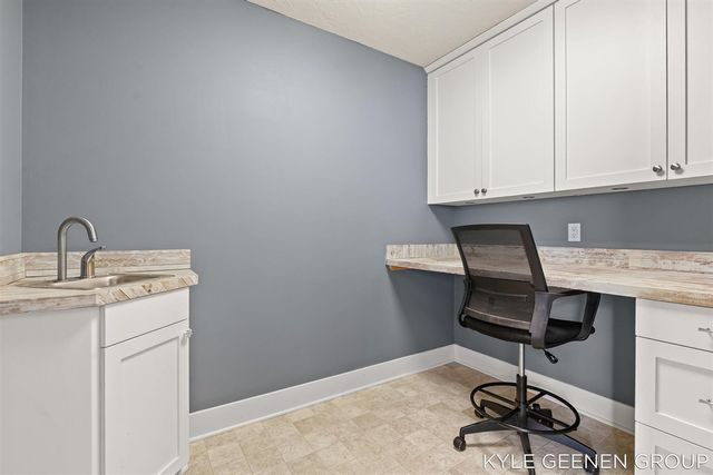 564 Blackstone Street, Holland, MI 49423