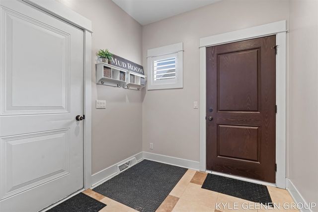 564 Blackstone Street, Holland, MI 49423