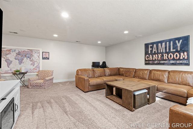 564 Blackstone Street, Holland, MI 49423