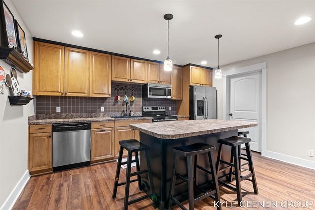 564 Blackstone Street, Holland, MI 49423