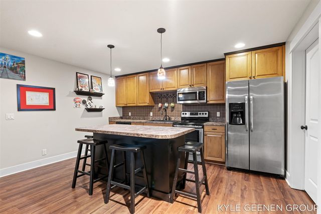 564 Blackstone Street, Holland, MI 49423