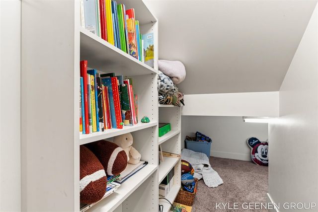 564 Blackstone Street, Holland, MI 49423