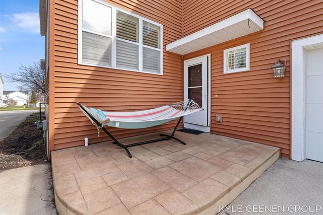 564 Blackstone Street, Holland, MI 49423