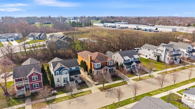 564 Blackstone Street, Holland, MI 49423