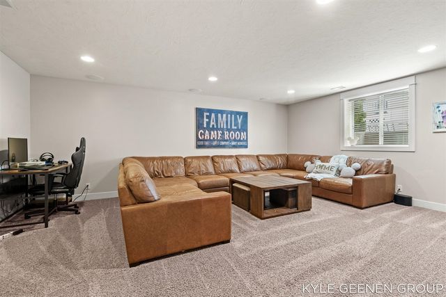 564 Blackstone Street, Holland, MI 49423