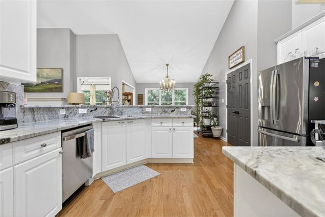 2462 Oak Bluff Drive, Dacula, GA 30019