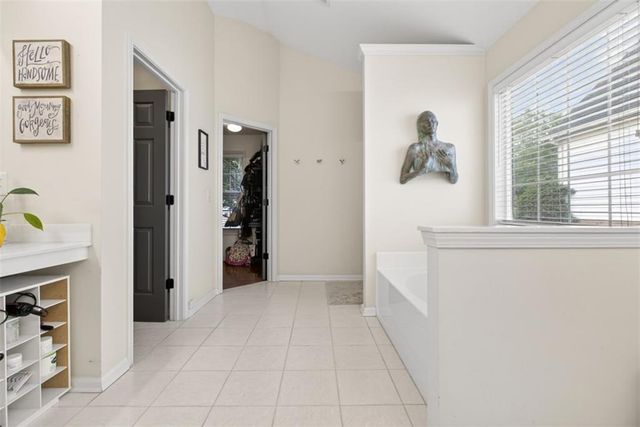 2462 Oak Bluff Drive, Dacula, GA 30019