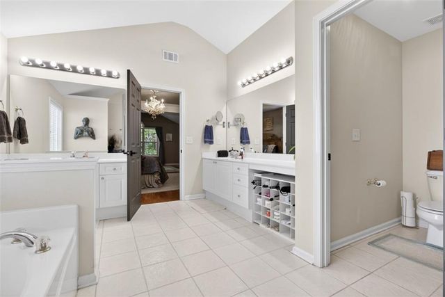 2462 Oak Bluff Drive, Dacula, GA 30019