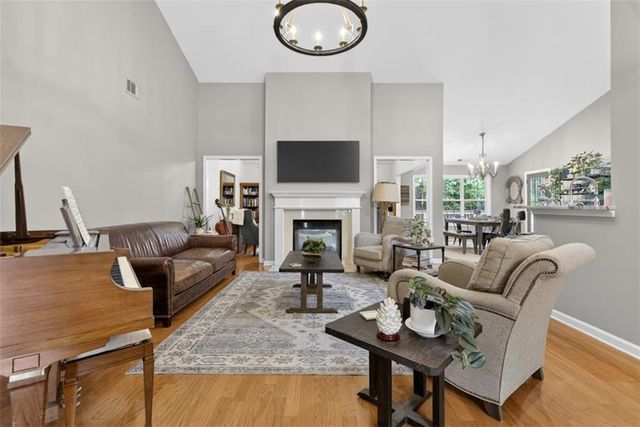 2462 Oak Bluff Drive, Dacula, GA 30019