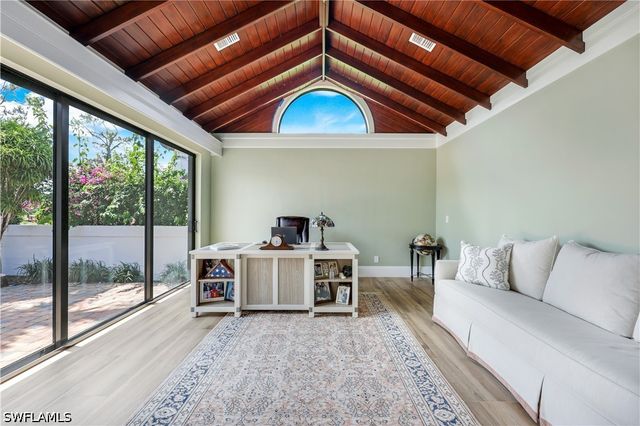 4701 Oak Leaf DR, Naples, FL 34119