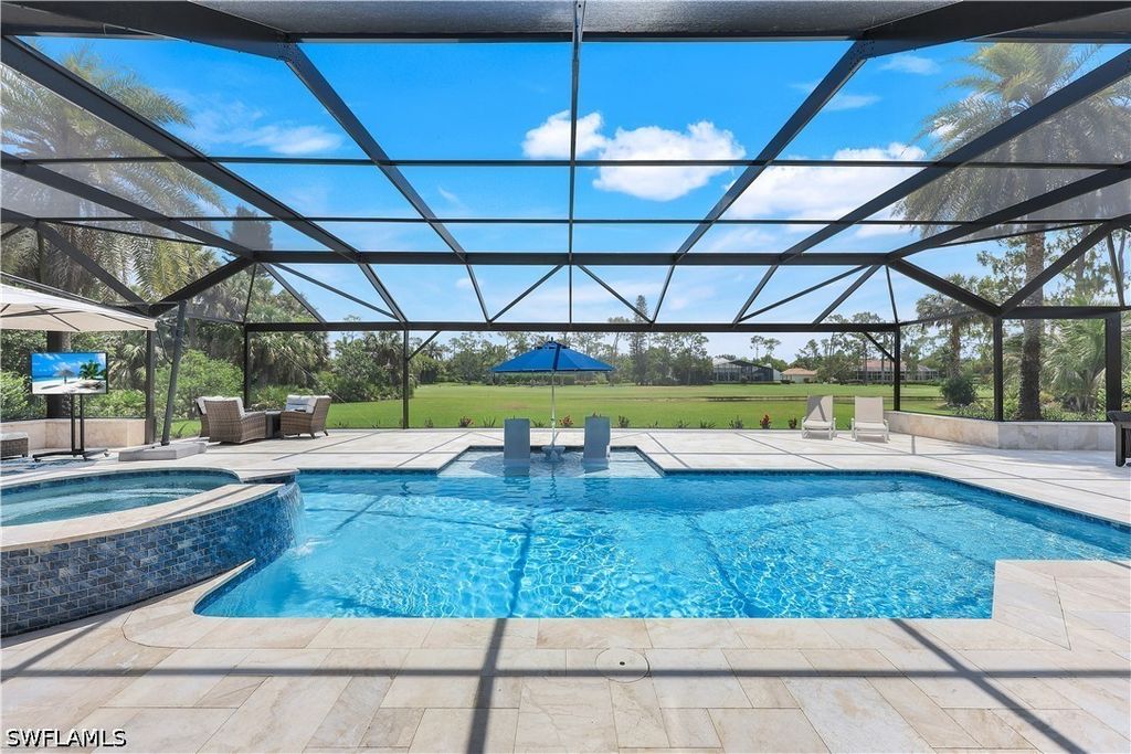4701 Oak Leaf DR, Naples, FL 34119