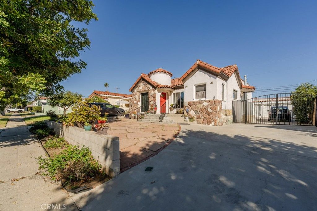 1539 W 94th Place, Los Angeles, CA 90047 — photo 2
