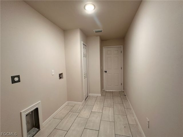 1313 NE 3rd TER, Cape Coral, FL 33909