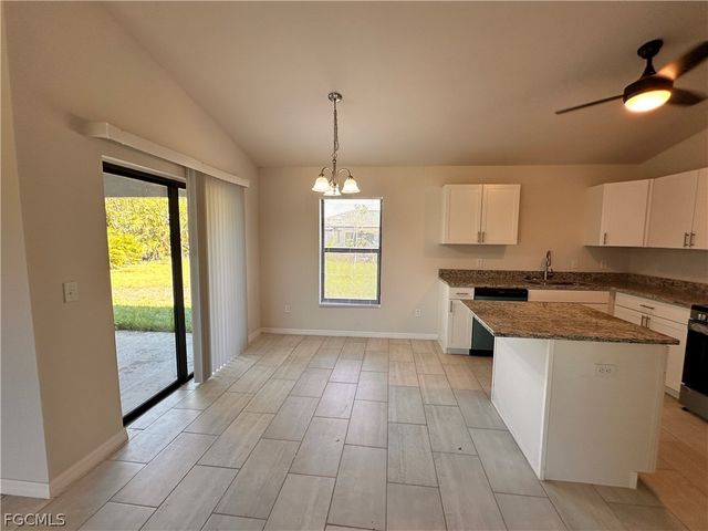 1313 NE 3rd TER, Cape Coral, FL 33909