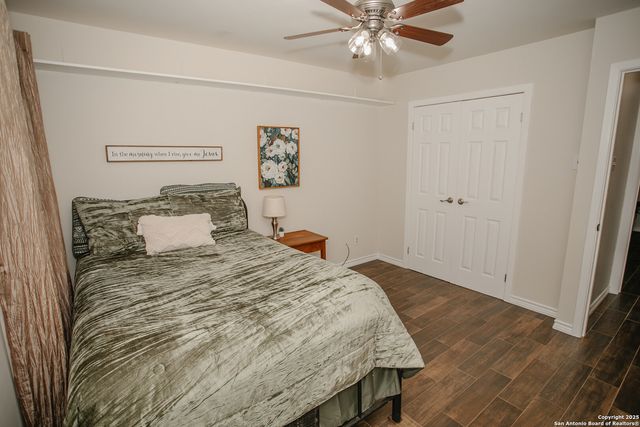 456 margo, Pearsall, TX 78061