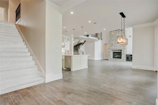 2215 Pleasant Hill Drive, Friendswood, TX 77546