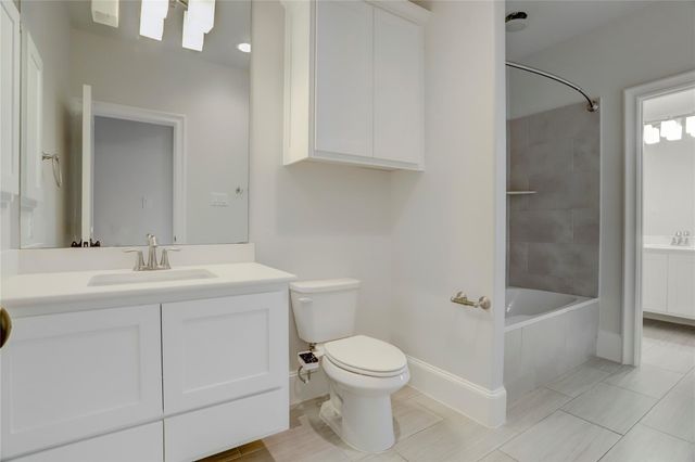 2215 Pleasant Hill Drive, Friendswood, TX 77546