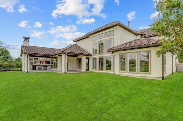 2215 Pleasant Hill Drive, Friendswood, TX 77546