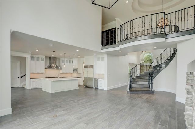 2215 Pleasant Hill Drive, Friendswood, TX 77546