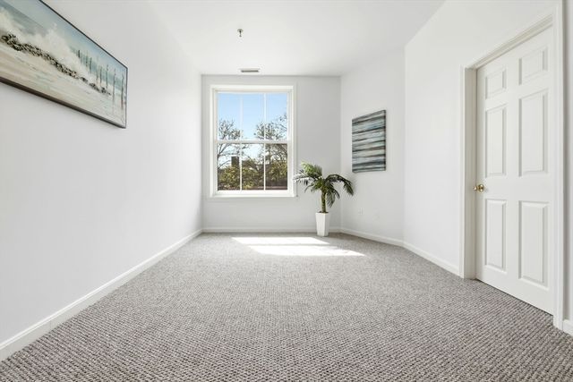 80 Wingate St 2D, Haverhill, MA 01832