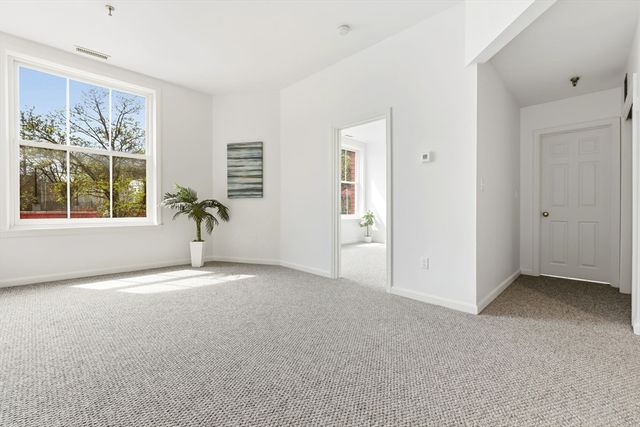 80 Wingate St 2D, Haverhill, MA 01832