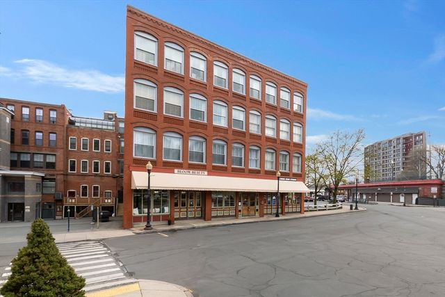 80 Wingate St 2D, Haverhill, MA 01832