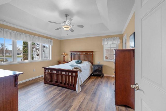 1692 TWIN LAKES CIRCLE, Green Bay, WI 54311