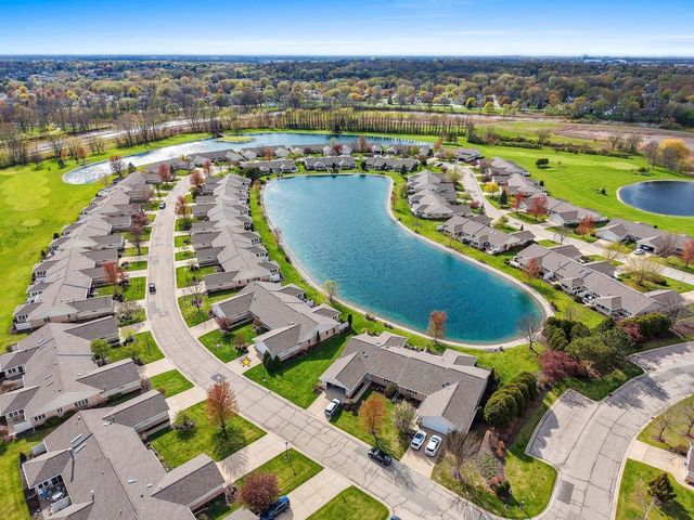 1692 TWIN LAKES CIRCLE, Green Bay, WI 54311