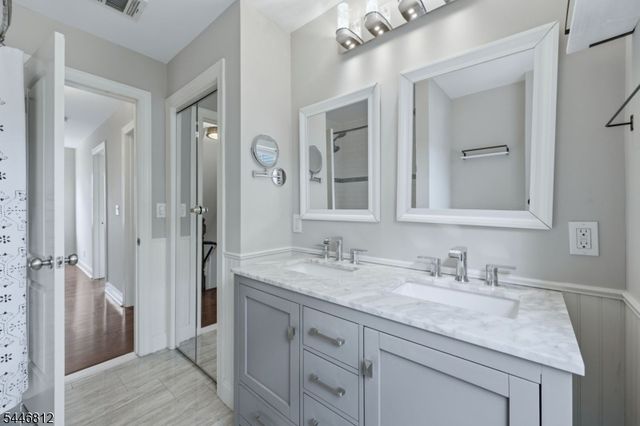 526 S Clinton St, East Orange City, NJ 07018