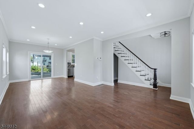 526 S Clinton St, East Orange City, NJ 07018