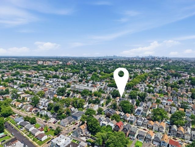 526 S Clinton St, East Orange City, NJ 07018