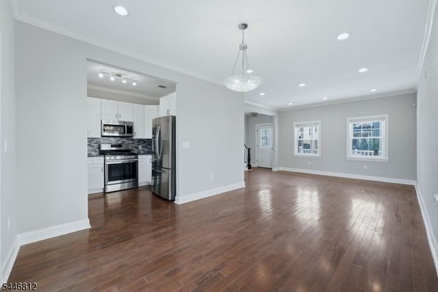 526 S Clinton St, East Orange City, NJ 07018