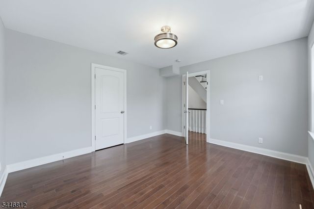 526 S Clinton St, East Orange City, NJ 07018