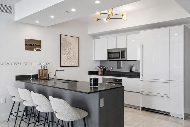1010 Brickell Ave 3903, Miami, FL 33131