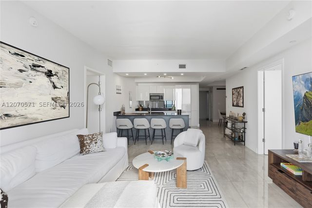 1010 Brickell Ave 3903, Miami, FL 33131