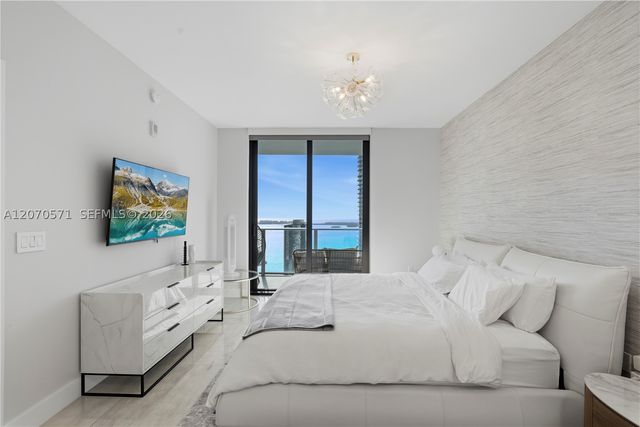 1010 Brickell Ave 3903, Miami, FL 33131