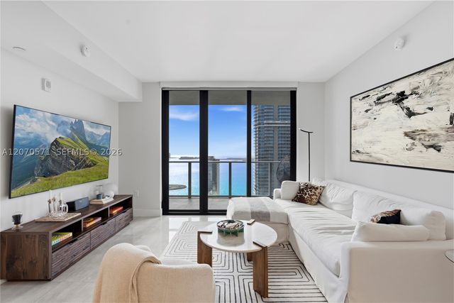 1010 Brickell Ave 3903, Miami, FL 33131
