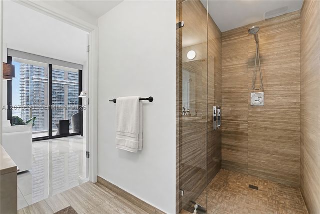 1010 Brickell Ave 3903, Miami, FL 33131
