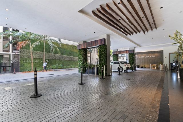 1010 Brickell Ave 3903, Miami, FL 33131