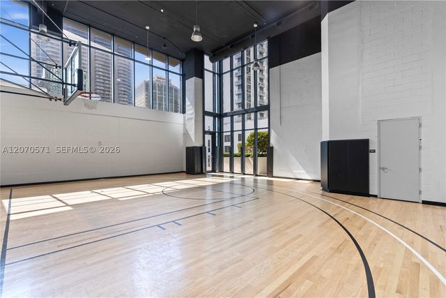1010 Brickell Ave 3903, Miami, FL 33131