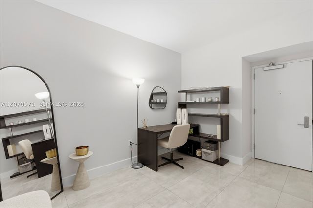 1010 Brickell Ave 3903, Miami, FL 33131