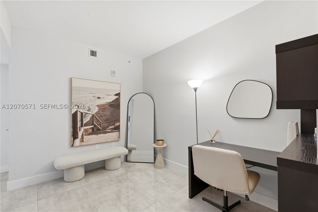 1010 Brickell Ave 3903, Miami, FL 33131