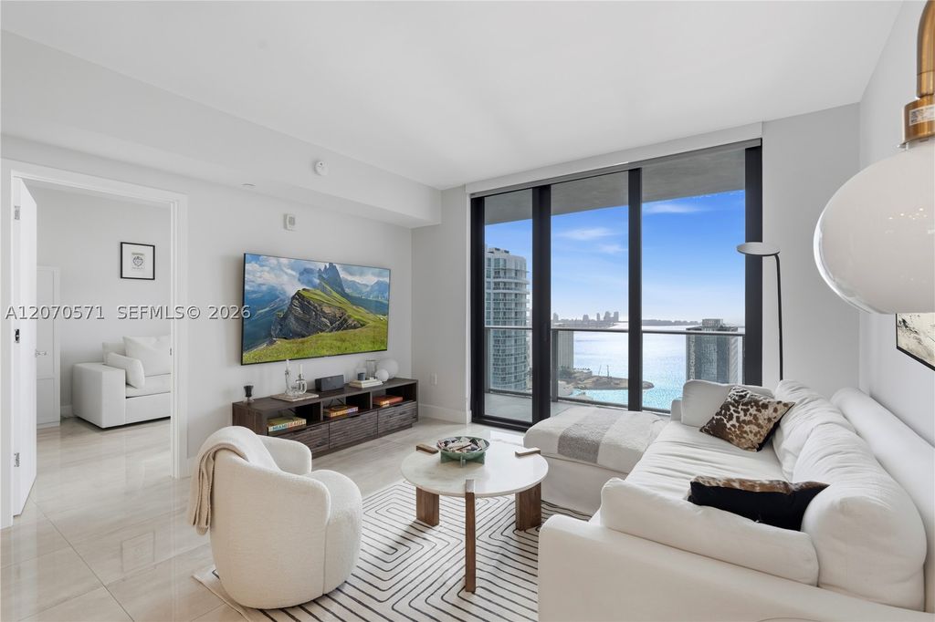 1010 Brickell Ave 3903, Miami, FL 33131
