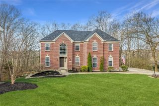 242 County Down Lane, Loveland, OH 45140