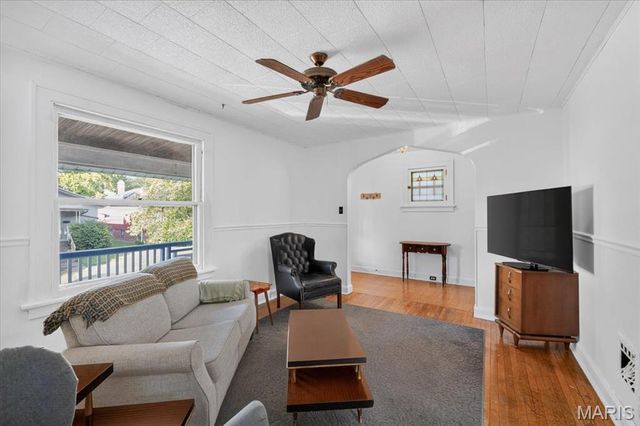 4404 Osceola Street, St Louis, MO 63116