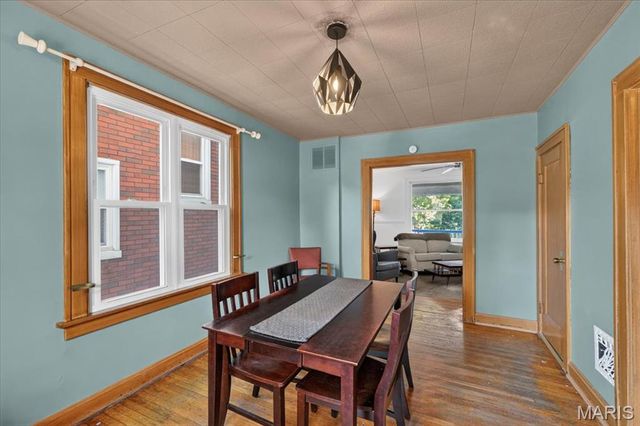 4404 Osceola Street, St Louis, MO 63116