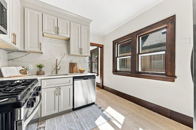 3432 34th Avenue S, Minneapolis, MN 55406