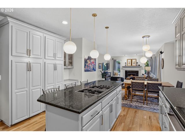 21370 HORTON Ct, West Linn, OR 97068