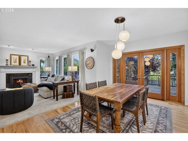 21370 HORTON Ct, West Linn, OR 97068
