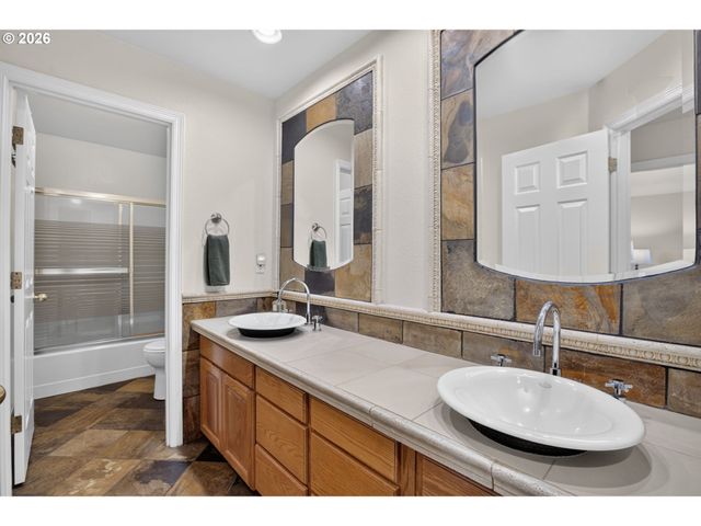 21370 HORTON Ct, West Linn, OR 97068